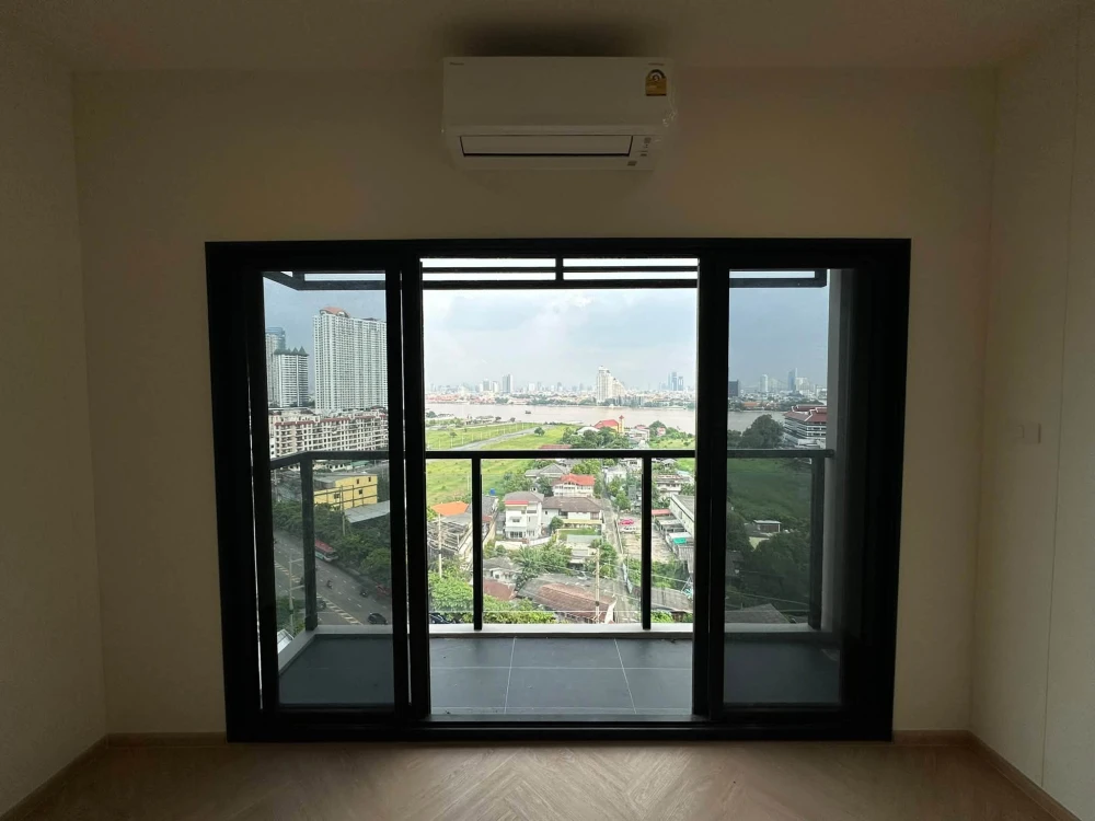 ขายด่วนๆ Na Reva Charoennakhon ห้องกว้างขวาง พื้นที่ใช้สอยจุใจ สิ่งอำนวยความสะดวกครบ มาจับมาจองเลย