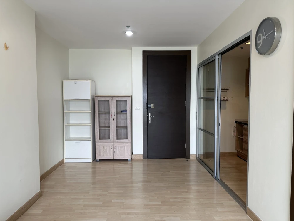 ขายด่วนๆ Rhythm Ratchada Condo ห้องเงียบ เป็นส่วนตัว วิวโล่ง ห้องนั่งเล่นกว้าง แบ่งสัดส่วนชัดเจน ซื้อเลย