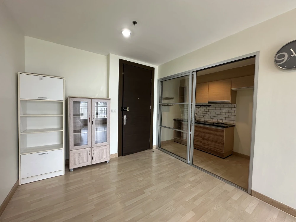 ขายด่วนๆ Rhythm Ratchada Condo ห้องเงียบ เป็นส่วนตัว วิวโล่ง ห้องนั่งเล่นกว้าง แบ่งสัดส่วนชัดเจน ซื้อเลย