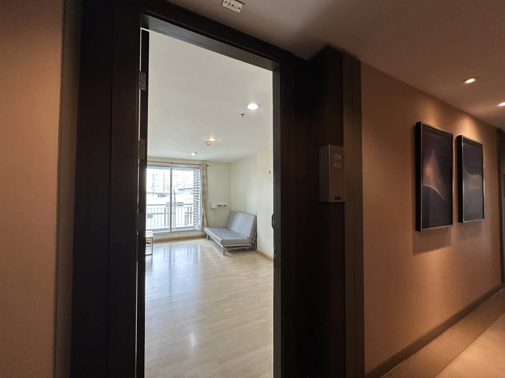 ขายด่วนๆ Rhythm Ratchada Condo ห้องเงียบ เป็นส่วนตัว วิวโล่ง ห้องนั่งเล่นกว้าง แบ่งสัดส่วนชัดเจน ซื้อเลย