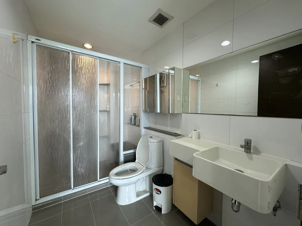 ขายด่วนๆ Rhythm Ratchada Condo ห้องเงียบ เป็นส่วนตัว วิวโล่ง ห้องนั่งเล่นกว้าง แบ่งสัดส่วนชัดเจน ซื้อเลย