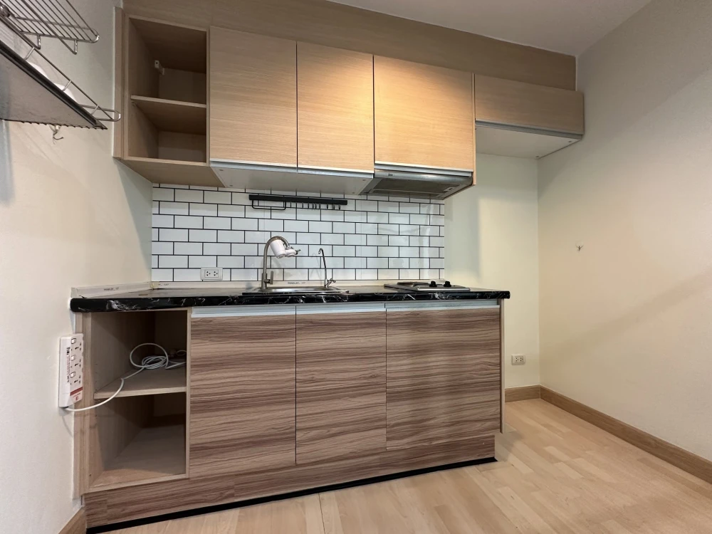 ขายด่วนๆ Rhythm Ratchada Condo ห้องเงียบ เป็นส่วนตัว วิวโล่ง ห้องนั่งเล่นกว้าง แบ่งสัดส่วนชัดเจน ซื้อเลย