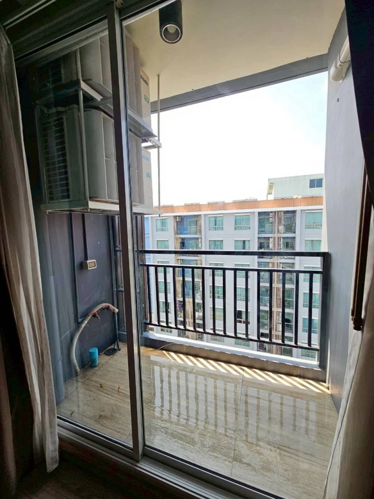 ขายด่วนๆ Rill Condo Rangsit ห้องพร้อมอยู่ เฟอร์ เครื่องใช้ไฟฟ้าครบ มาแต่ตัวเข้าอยู่ได้เลย