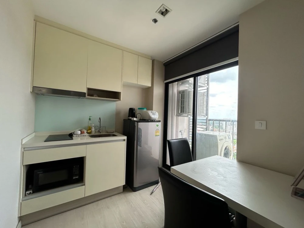 ขายด่วน Skyline Rattanathibet ชั้น 29 ห้องแยกเป็นสัดส่วน แต่งครบ จองเลย ด่วนๆ