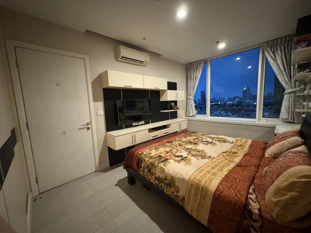 ขายด่วนๆ TC Green พระราม 9  ห้องแต่งครบ เฟอร์ Built-in อย่างดี รีบมาจองได้แล้ววันนี้ อย่าพลาด