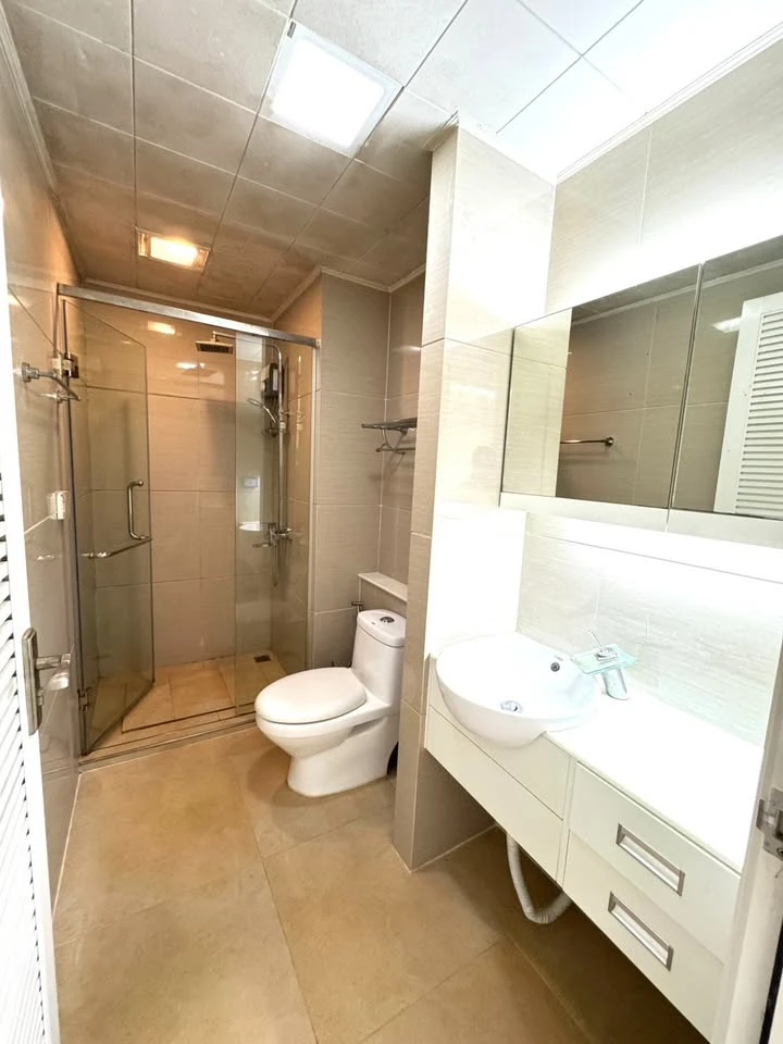 ขายด่วนๆ TC Green พระราม 9  ห้องแต่งครบ เฟอร์ Built-in อย่างดี รีบมาจองได้แล้ววันนี้ อย่าพลาด