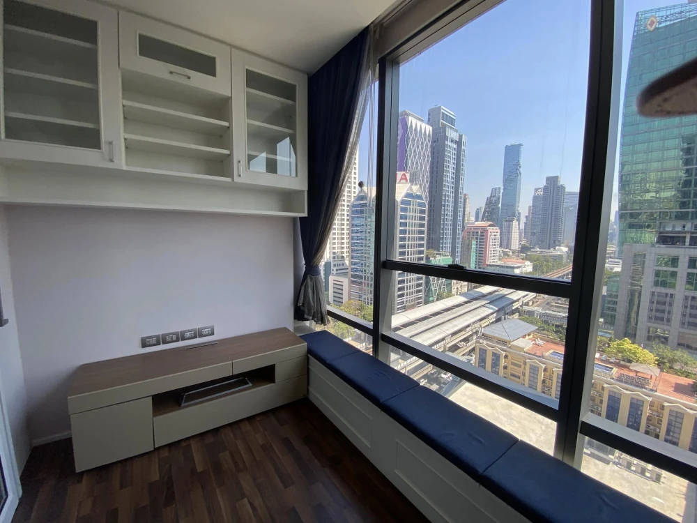 ขายด่วนๆ The Bangkok Sathorn ห้องกว้างขวาง มาพร้อมพื้นที่ใช้สอยเยอะ ราคาดี รีบมาจองเลย อย่าช้า