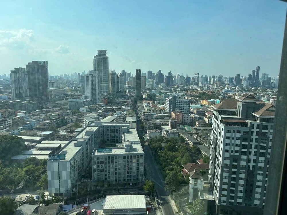 ขายด่วนๆ The Base Park West ห้องกั้นแยกเป็นสัดส่วน แบ่งโซนลงตัว ครบจบที่เดียว รีบมาจองเลย