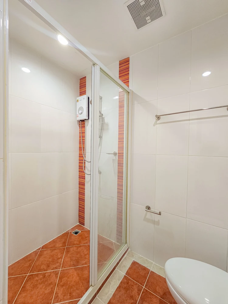 ขายด่วนๆ The Green Condo 2 ห้องแต่งน่าอยู่ โทนขาวสบายตา ราคาสบายกระเป๋า มาเป็นเจ้าของได้แล้ววันนี้