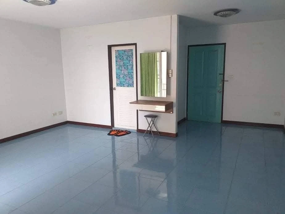 ขายด่วนๆ The Parkland Bangna ห้องเปล่า พื้นที่ใช้สอยจุใจ ชั้น 3 ไม่สูง มาพร้อมราคาไม่แรง มาจองเลย อย่าพลาด