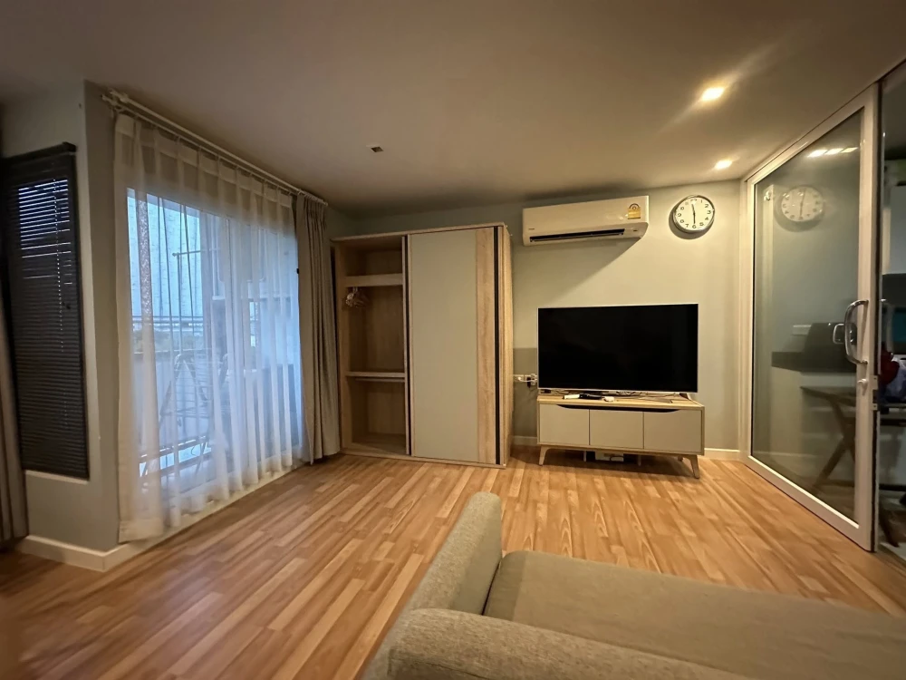 ขายด่วนๆ  We condo ห้องมุมมีความเป็นส่วนตัว ราคาอย่างโดน มาเป็นเจ้าของได้แล้ววันนี้ อย่าพลาด