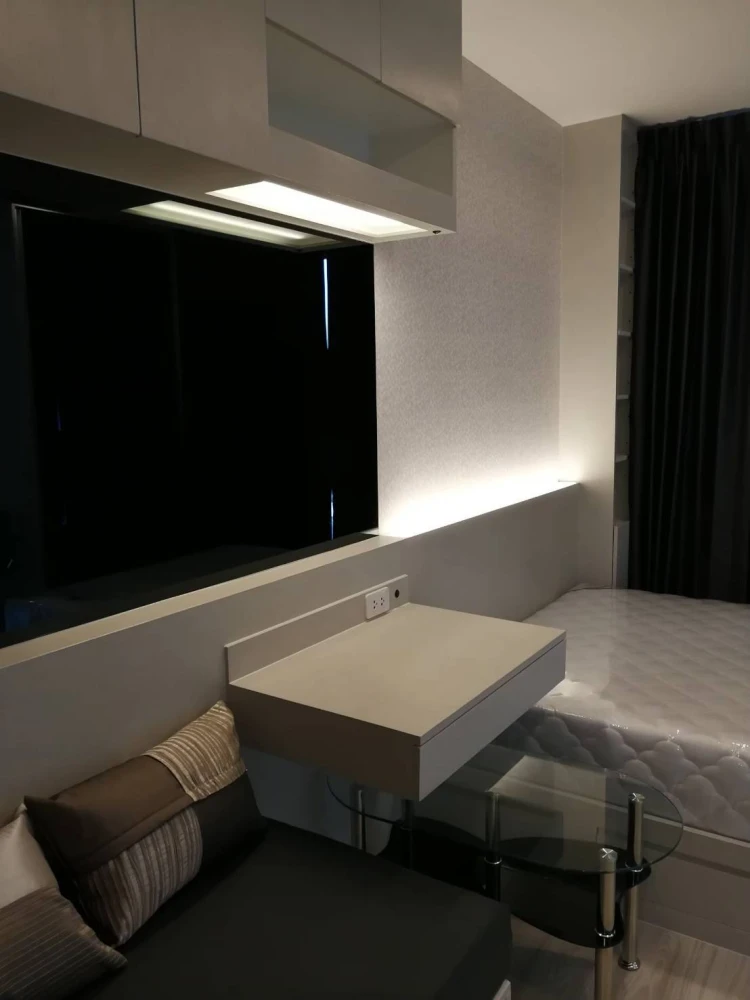 ขาย/เช่า คอนโด ไอดีโอ โมบิ สุขุมวิท อีสท์เกต ชั้น15 วิวสระว่ายน้ำห้องมุม   เฟอร์บิวท์อิน+เครื่องไฟฟ้า+เครื่องซักผ้าครบ พร้อมอยู่