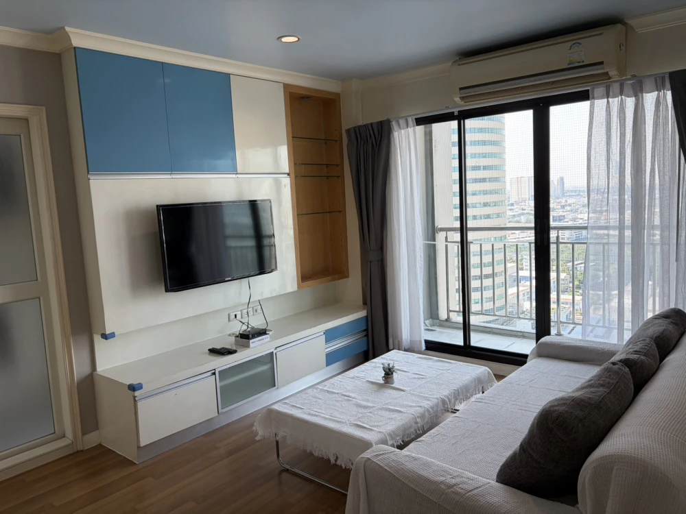 ขาย/ให้เช่า คอนโด ลุมพินี เพลส นราธิวาส – เจ้าพระยา ห้องหัวมุมเป็นส่วนตัววิวดี พลาดไม่ได้แล้ว