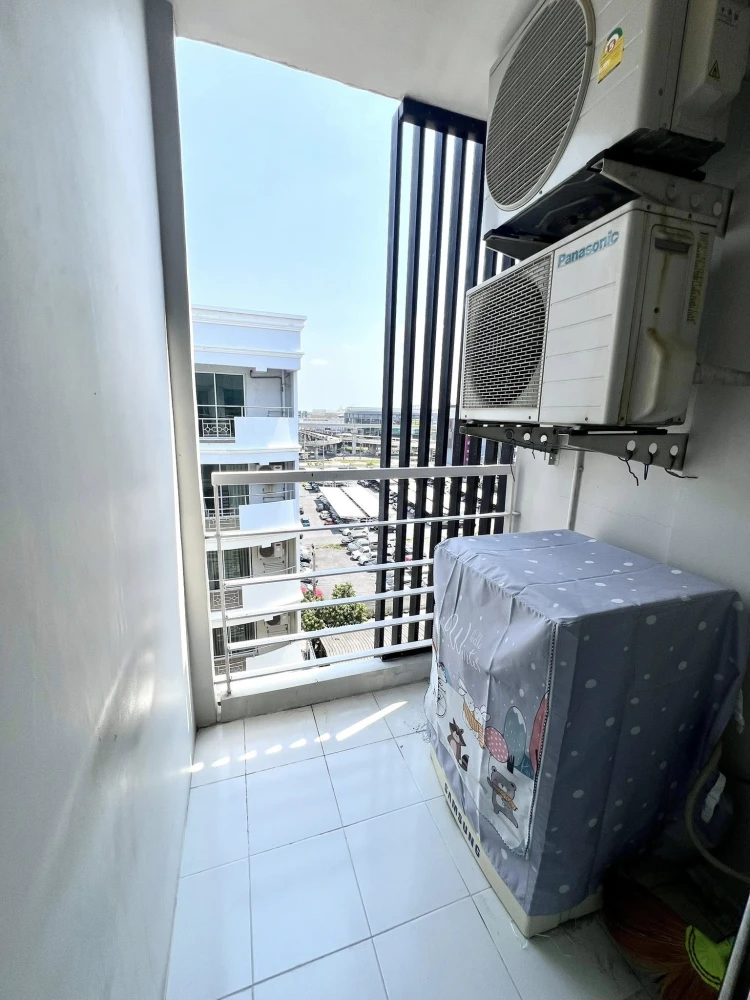 ขาย/ให้เช่า อิลีเม้นท์ ศรีนครินทร์ ห้องพร้อมอยู่ เฟอร์พร้อม หิ้วกระเป๋าเข้าอยู่ได้เลย