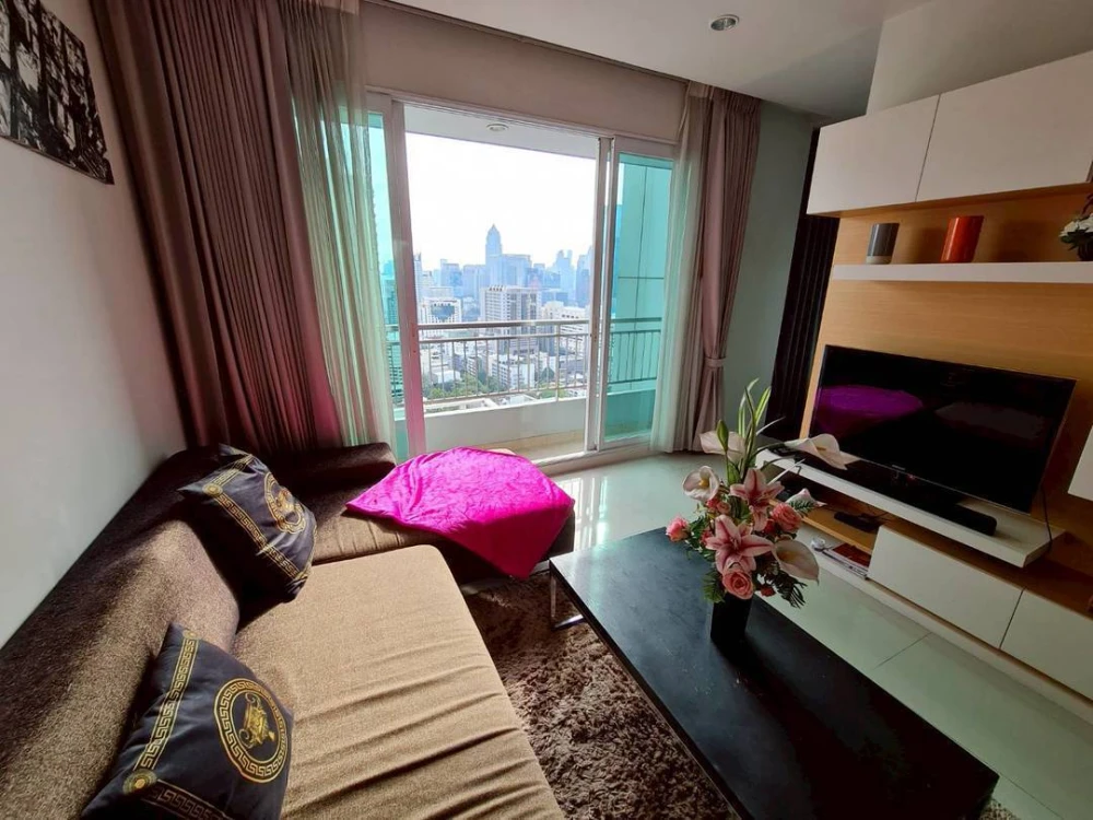 ขาย/ให้เช่า เซอร์เคิล คอนโดมิเนียม พร้อมอยู่