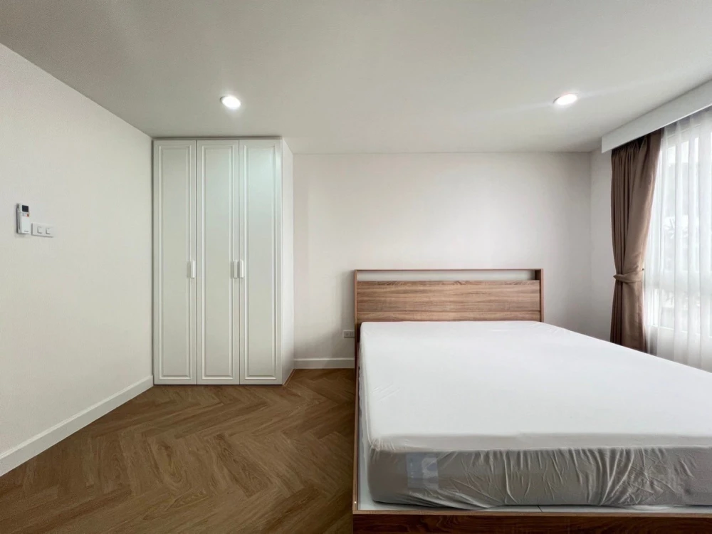 ขาย/ให้เช่า Baan Siri Sathorn ห้องพร้อมอยู่ ห้องกว้างอยู่สบาย รีบจองเลย