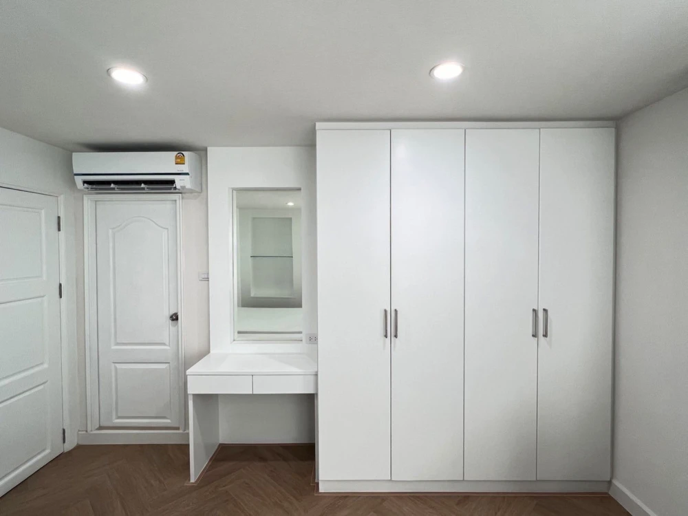 ขาย/ให้เช่า Baan Siri Sathorn ห้องพร้อมอยู่ ห้องกว้างอยู่สบาย รีบจองเลย