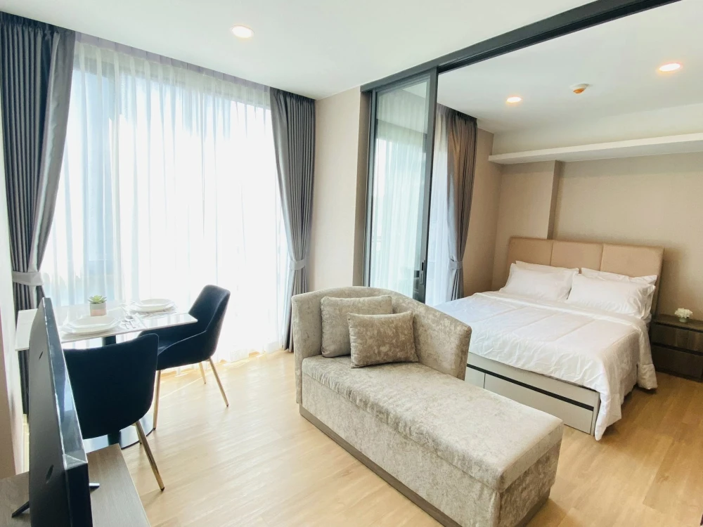ขาย/ให้เช่า LLOYD Soonvijai - Thonglor Condo ห้องน่าอยู่ เฟอร๋ครบ + เครื่องใช้ไฟฟ้าพร้อม จองเลยก่อนพลาด!!