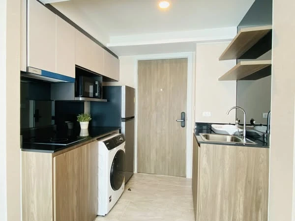 ขาย/ให้เช่า LLOYD Soonvijai - Thonglor Condo ห้องน่าอยู่ เฟอร๋ครบ + เครื่องใช้ไฟฟ้าพร้อม จองเลยก่อนพลาด!!
