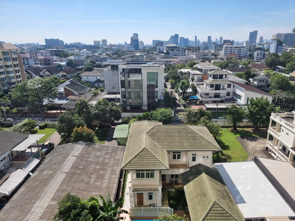 ขาย/ให้เช่า Lumpini Place Ratchayothin ห้องพร้อมอยู่ เฟอร์พร้อม ชั้นไม่สูงมาก จองเลยก่อนพลาด!!!