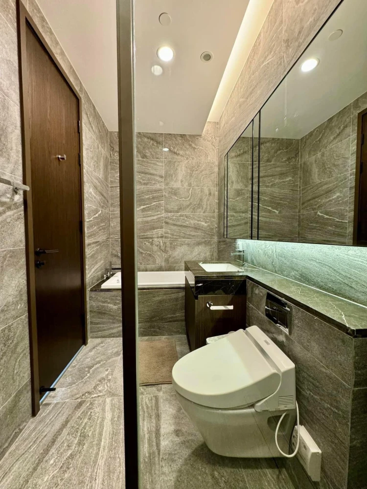 ขาย/ให้เช่า  The ESSE Sukhumvit 36 ห้องชั้นสูง สุดหรู เฟอร์พร้อม บิ้วอินจัดเต็มภายในห้อง กว้างขวางอยู่สบาย จองเลย+++