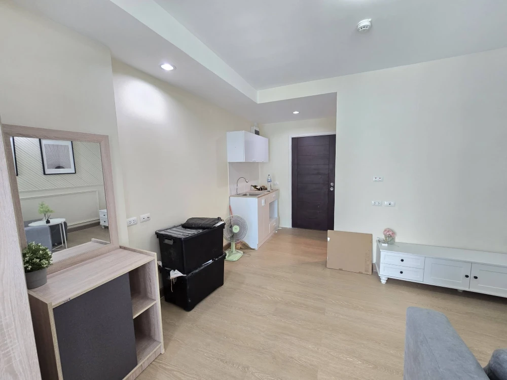 ขาย/ให้เช่า The Log 3 Sukhumvit 101/1 ห้องน่าอยู่ ชั้นไม่สูง เฟอร์พร้อม จองเลย