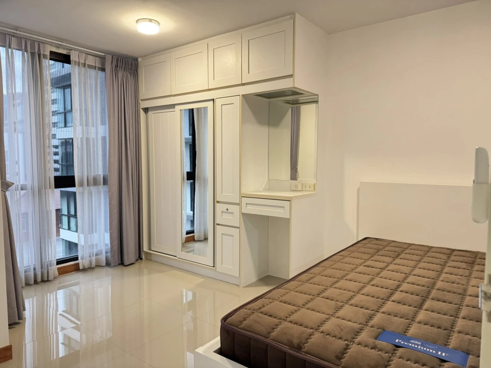 ขาย คอนโดชาร์โตว์ อินทาวน์ สุขุมวิท 62/1 ห้องพร้อมอยู่ เฟอร ์เครื่องใช้ไฟฟ้าครบ ราคาอย่างโดน จองเลย