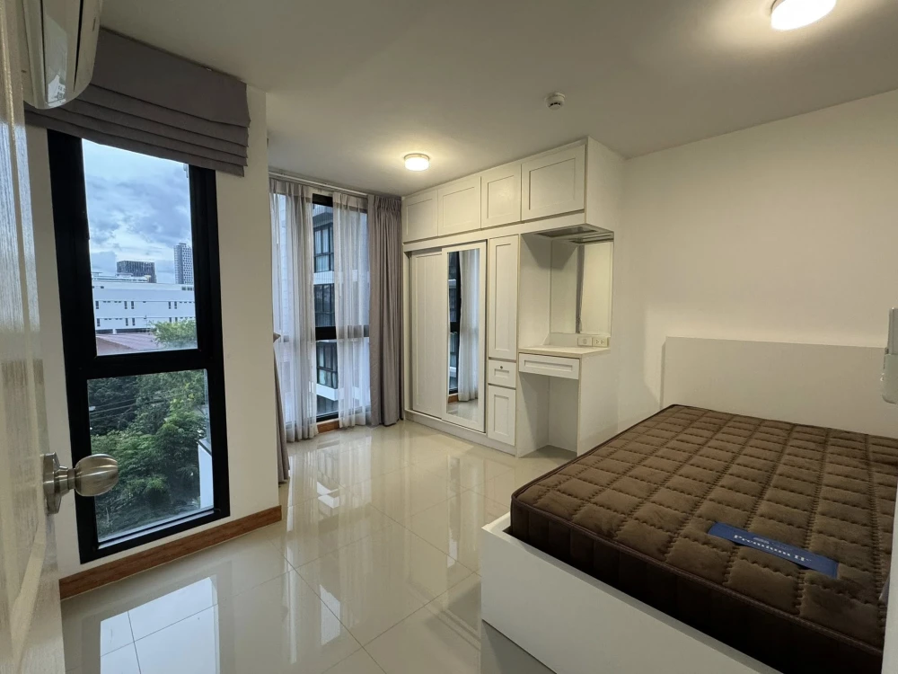 ขาย คอนโดชาร์โตว์ อินทาวน์ สุขุมวิท 62/1 ห้องพร้อมอยู่ เฟอร ์เครื่องใช้ไฟฟ้าครบ ราคาอย่างโดน จองเลย