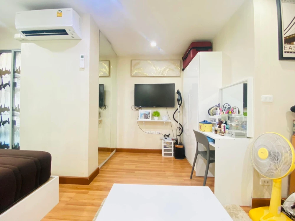 ขาย คอนโด คาซ่า สุขุมวิท 97  ห้องพร้อมอยู่ เฟอร์พร้อม มาแต่ตัวเข้าอยู่ได้เลย
