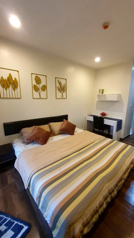 Condo for sale, Chewathai Ratchaprarop. Ready to move in, fully furnished. Spacious and comfortable room. Book now!