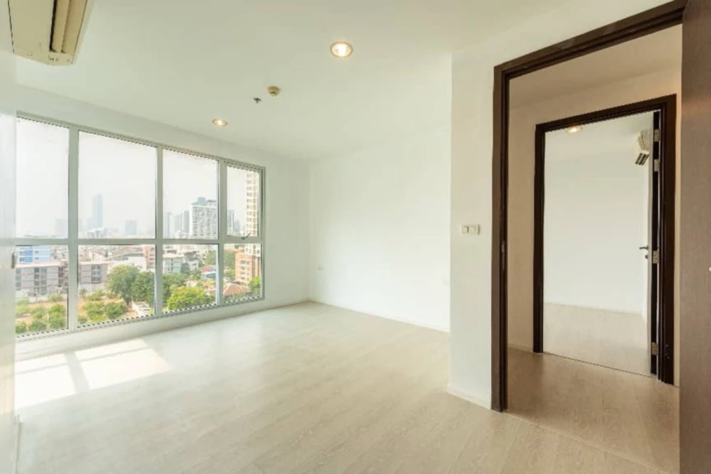 ขาย คอนโด ริทึ่ม สาธร - นราธิวาส ห้องมุม วิวแม่น้ำ  ห้องน่าอยู่ ชั้นสูงลมดี ห้องมุม เป็นส่วนตัว ดีแบบนี้รีบจองเลย