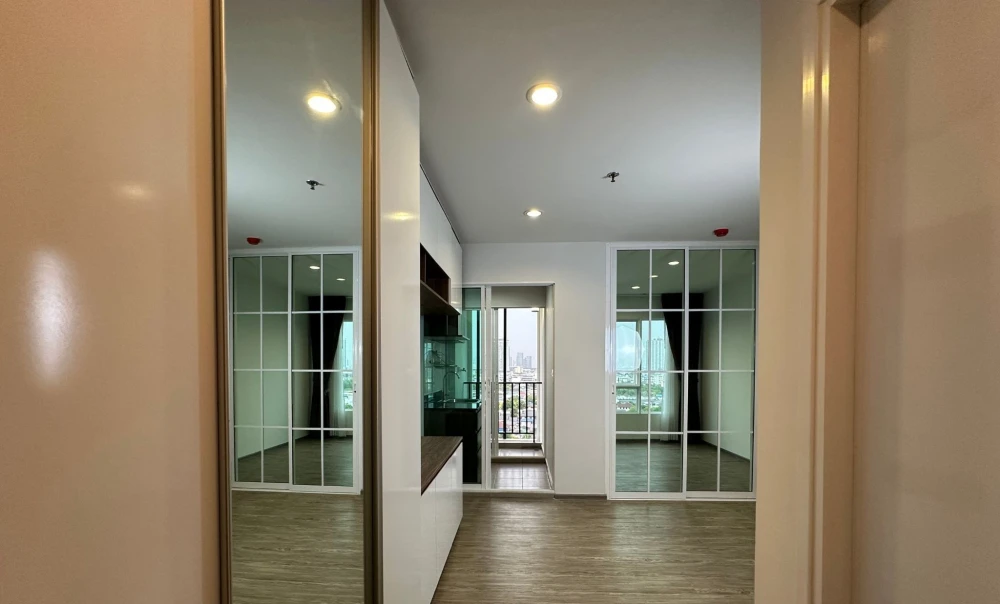 ขาย  คอนโด รีเจ้นท์โฮม บางซ่อน เฟส 28 ห้องชั้นสูง ห้องโล่งโปร่งสบาย จองเลยก่อนพลาด++