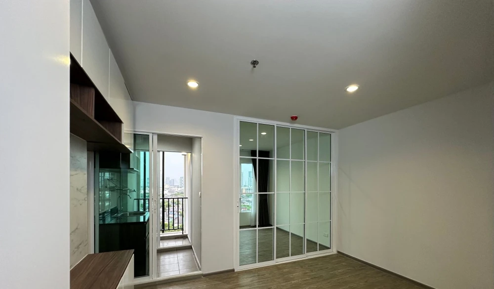 ขาย  คอนโด รีเจ้นท์โฮม บางซ่อน เฟส 28 ห้องชั้นสูง ห้องโล่งโปร่งสบาย จองเลยก่อนพลาด++