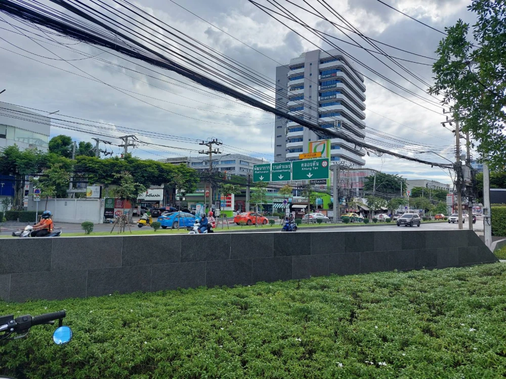 ขาย คอนโด ลุมพินี วิลล์ พัฒนาการ-ศรีนครินทร์ ห้องสภาพมือหนึ่ง เฟอร์นิเจร์ครบ ส่วนกลางครบครัน