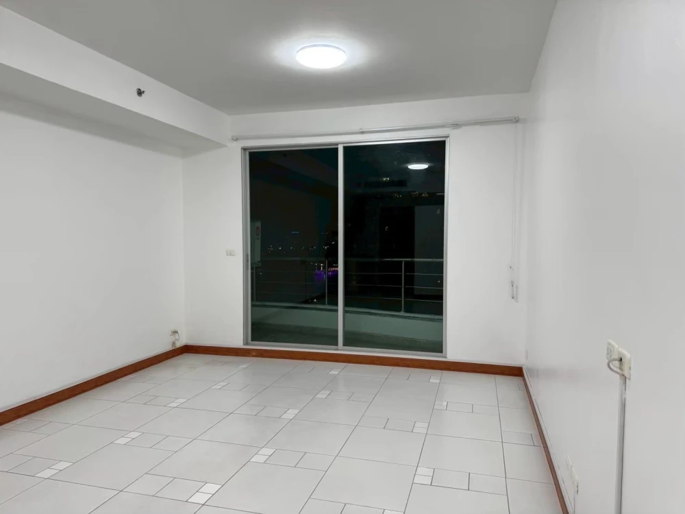 Condo for sale: Supalai River Place, 21st floor, Chao Phraya River view, Asiatique side, great price, you can't miss it!