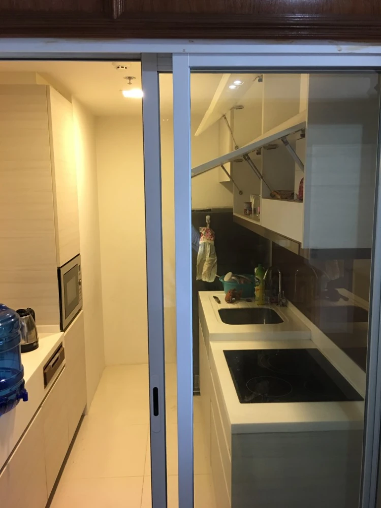 ขาย คอนโด เดอะ รูม สาทร-ตากสิน ห้องกว้างมาก ทำเลดี พร้อมเข้าอยู่ อย่ารอช้า!