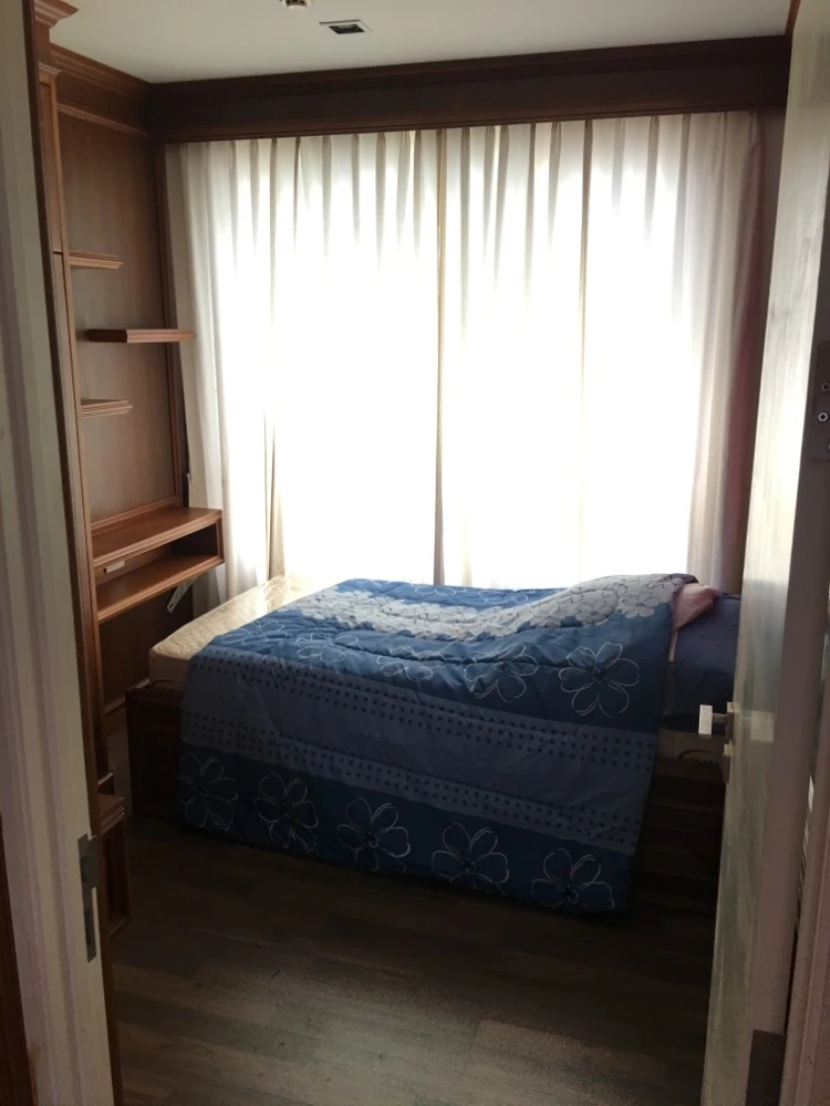 ขาย คอนโด เดอะ รูม สาทร-ตากสิน ห้องกว้างมาก ทำเลดี พร้อมเข้าอยู่ อย่ารอช้า!