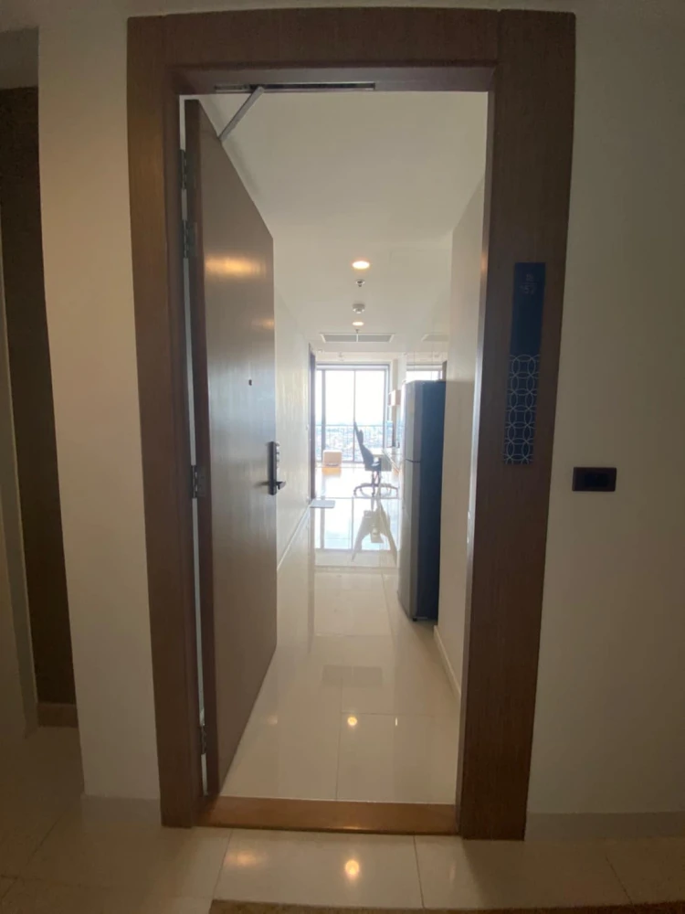 ขาย  คอนโด ไบร์ท วงเวียนใหญ่ ห้องชั้นสูง พร้อมอยู่ เฟอร์พร้อม ห้องกว้างขวางอยู่สบาย จองเลย