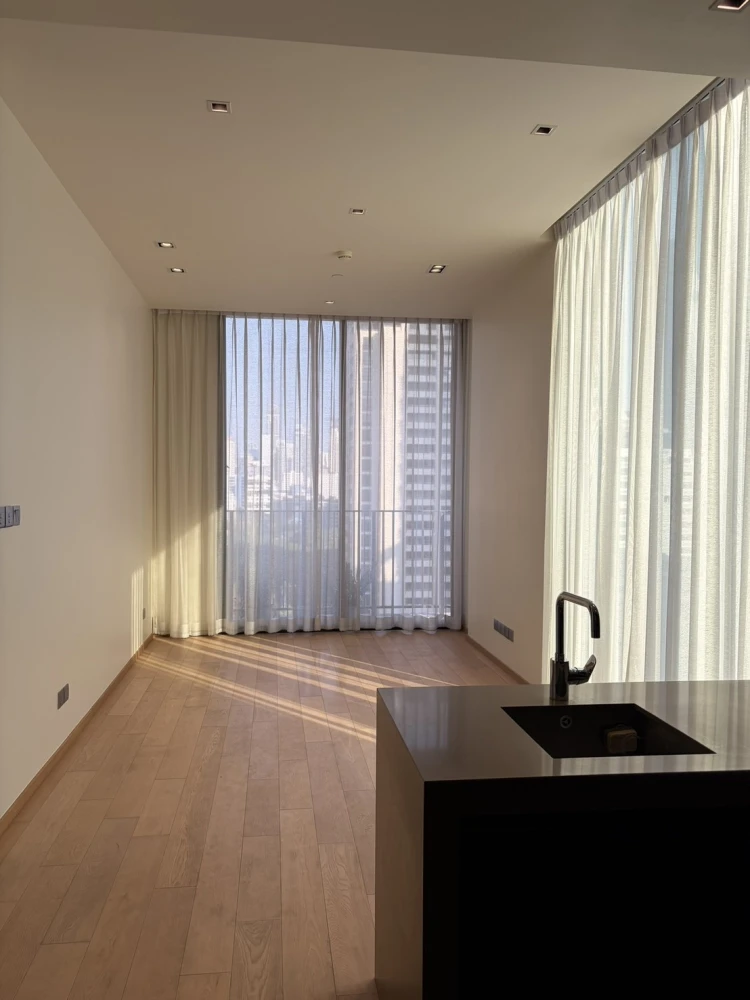 ขาย คอนโด 28 ชิดลม | Rare Corner Unit วิวโล่ง