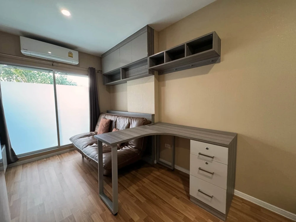 ขาย คอนโด Lumpini Place Bangna Km.3 ห้องพร้อมอยู่  เฟอร์นิเจอร์ Built-in  วอลเปเปอร์ทั้งห้อง มาจองเลย