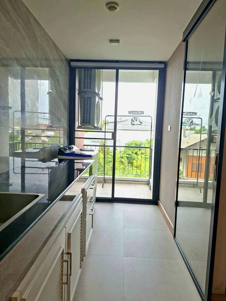 ขาย คอนโด  Rizzo Condo บางกร่าง  ห้องกว้างอยู่สบาย ชั้นไม่สูง รีบจองเลย+++