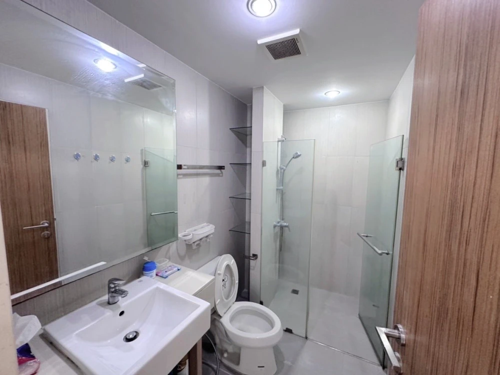 ขาย ซีนิธเพลส สุขุมวิท 42 ห้องพร้อมอยู่ กว้างขวาง จองเลยห้ามพลาด