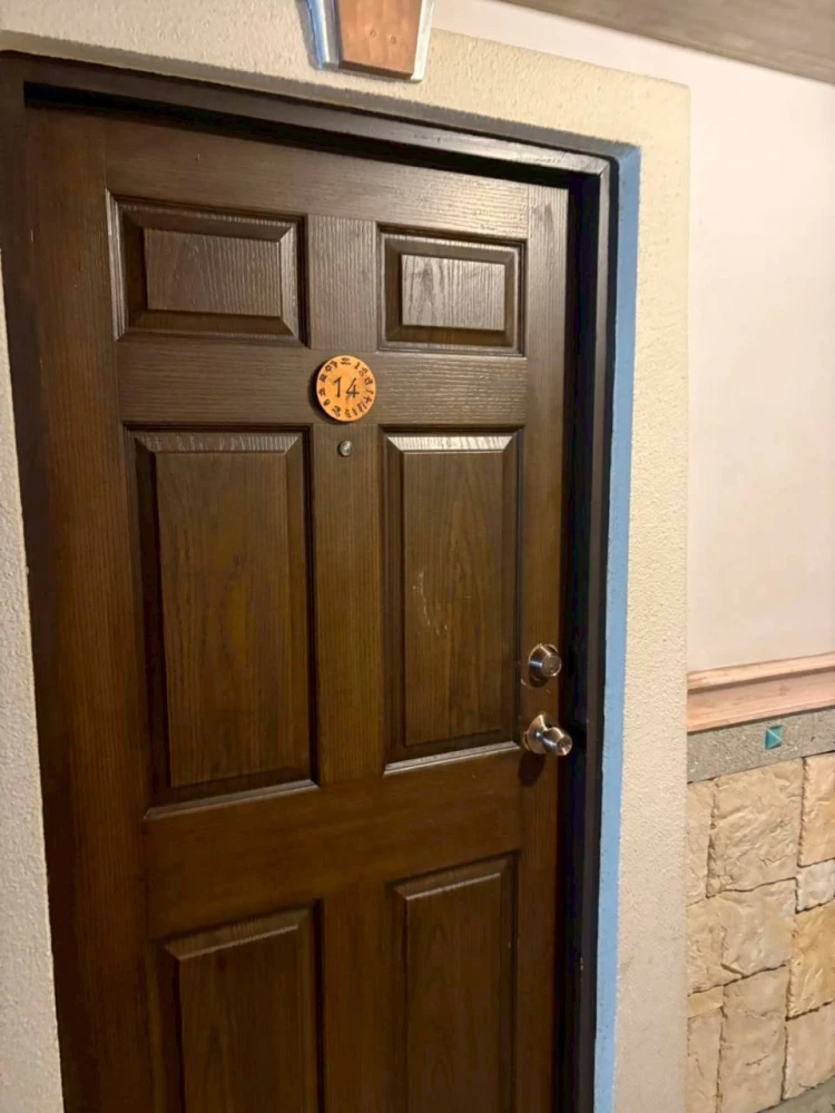 ขาย ฌ็องเซลิเซ่ ติวานนท์ คอนโดราคาดี ห้องกว้าง มีพนักงานรักษาความปลอดภัยทุกตึก เสียงไม่ดัง รีบจองเลย