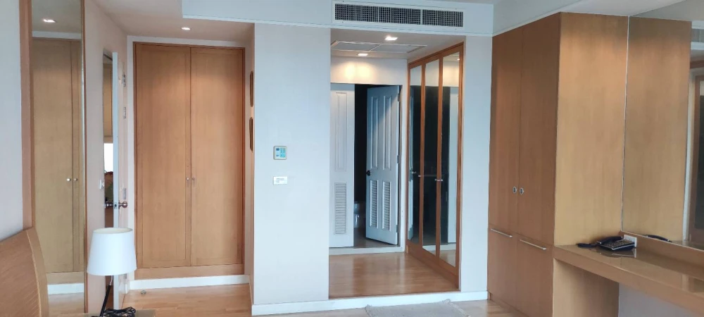 ขาย บ้าน สาทร - เจ้าพระยา ชั้นสูง (20+) ตกแต่งครบครัน พื้นที่กว้างมากเวอร์ ย้ายเลย อย่ารีรอ