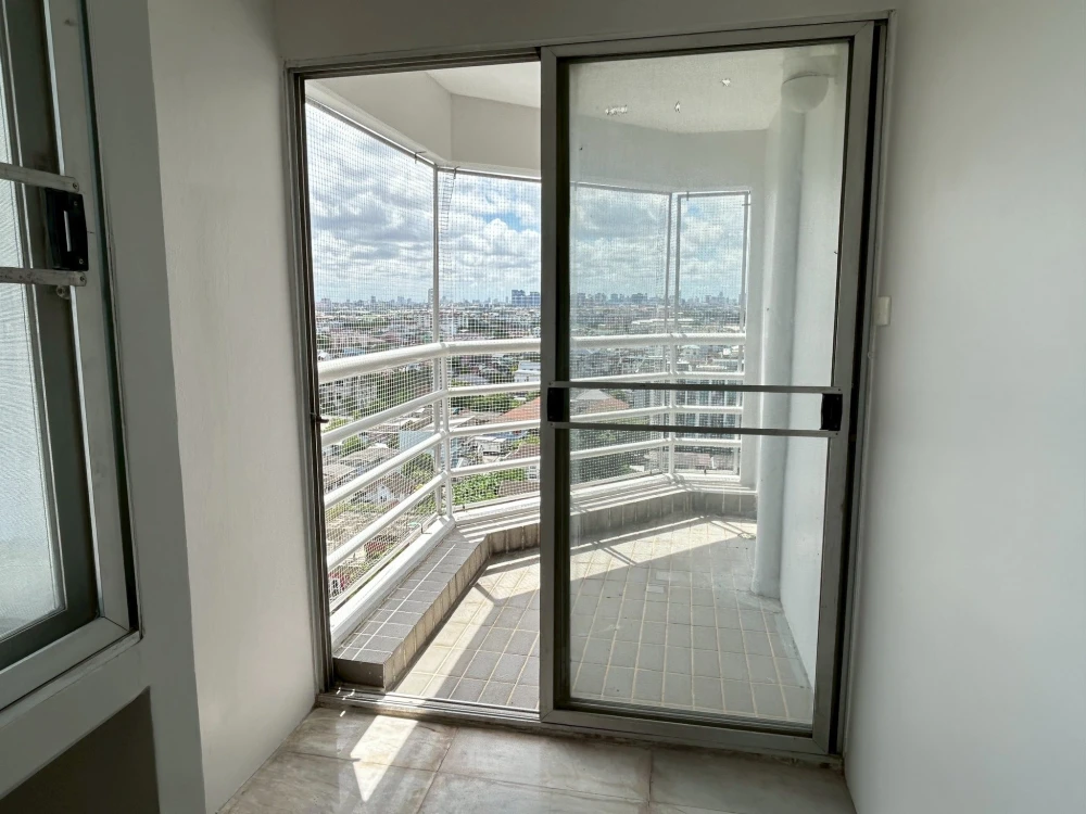 ขาย ป.ธนา ทาวเวอร์ ห้องกว้างขวาง สะอาด โปร่งโล่ง มีระเบียง วิวสวย ห้องมุม พร้อมเข้าอยู่