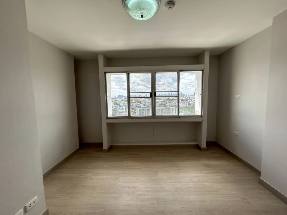 ขาย ป.ธนา ทาวเวอร์ ห้องกว้างขวาง สะอาด โปร่งโล่ง มีระเบียง วิวสวย ห้องมุม พร้อมเข้าอยู่