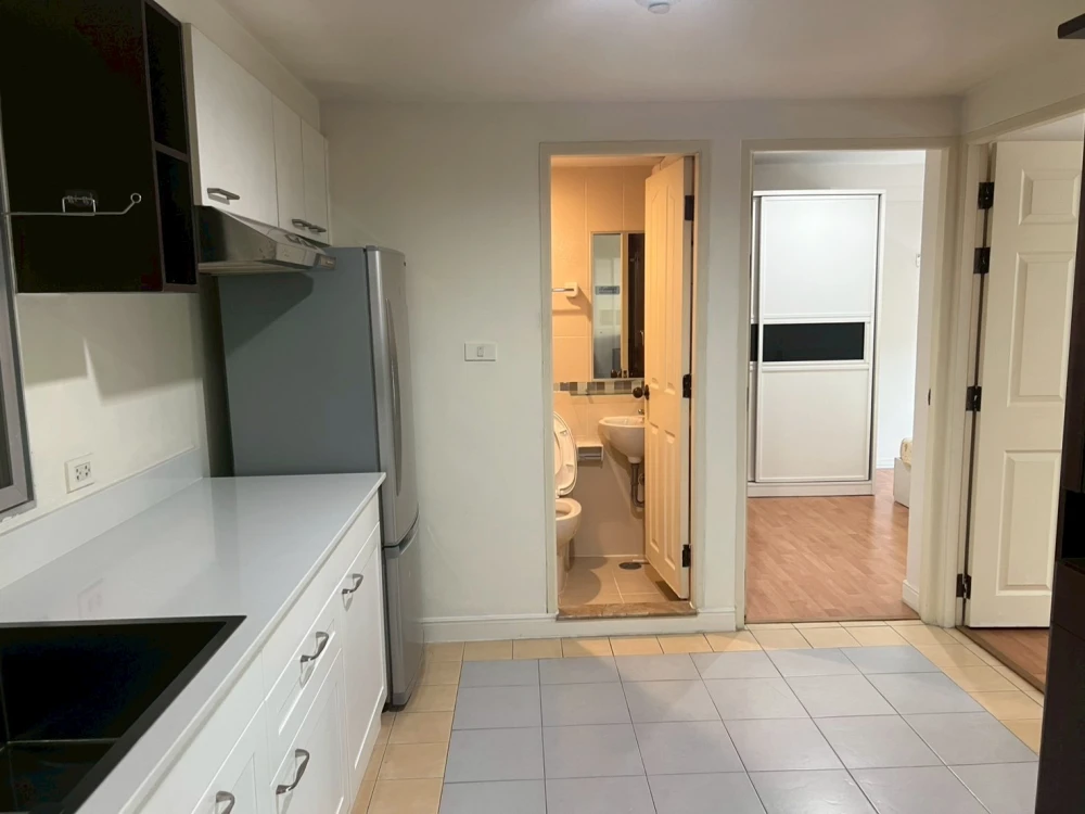 ขาย พาร์ค วิว วิภาวดี ชั้น 2 มี 2 ห้องนอน 2 ห้องน้ำ มีพื้นที่รับแขก พื้นที่ครัว และระเบียง ห้ามพลาด