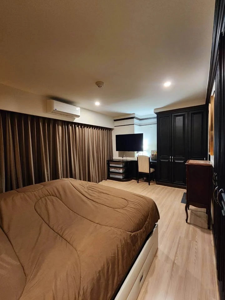 ขาย ฟลอร่า วิลล์ ห้องกว้างสุดๆ ให้ความรู้สึกเหมือนอยู่บ้าน Build In Furniture ไม้ทั้งหลัง วิวโล่ง ไม่มีตึกบัง จองเลย