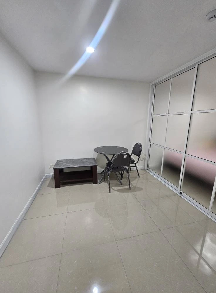 ขาย รีเจ้นท์โฮม เฟส3 พหล57  ห้องกั้นห้องเป็นสัดส่วน สิ่งอำนวยความสะดวกพร้อม หิ้วกระเป๋าใบเดียวมาได้เลย!