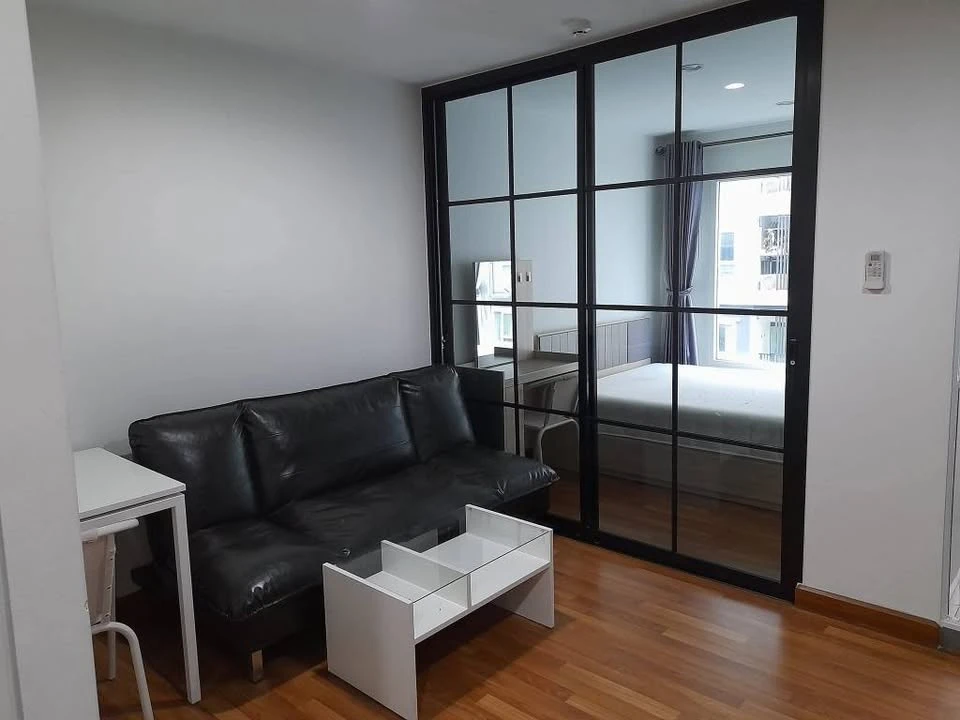 ขาย รีเจ้นท์ โฮม บางซ่อน ตึก B ชั้น 16 เฟอร์นิเจอร์อย่างดีทั้งห้อง กั้นห้องนอนเป็นสัดส่วน สนใจจองเลย